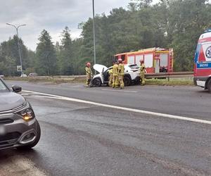 Groźne zdarzenie na DK86 w rejonie Kostuchny