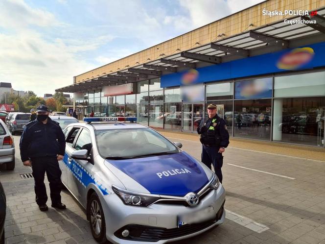 Śląskie: Policjanci prowadzą kontrole w sklepach i autobusach. Nie masz maseczki? Dostaniesz mandat [ZDJĘCIA]