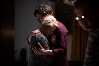 Na Wspólnej odc. 2879. Ilona Zdybicka (Anna Samusionek), Maks (Adam Fidusiewicz)