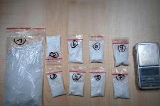 1200 porcji amfetaminy mogło trafić na lokalny rynek. Ale dilerów złapała policja