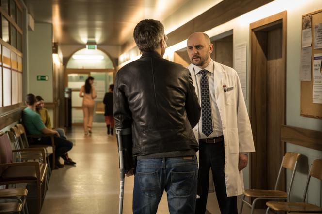 Diagnoza 4 odcinek 13. Jan Artman (Adam Woronowicz), Michał Wolski (Maciej Zakościelny)