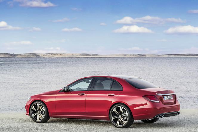  2016 Mercedes-Benz Klasy E (W213)