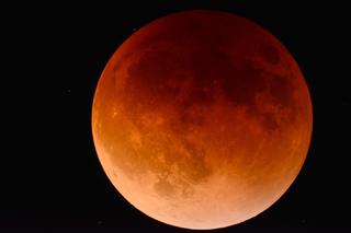 Krwawy Księżyc nad Polską. Pierwsze takie zjawisko w tym roku. Kiedy jest pełnia Księżyca Myśliwych w październiku 2022?