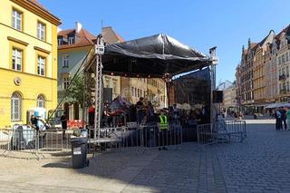 Gitarowy Rekord Świata 2024 we Wrocławiu rozpoczęty! Tak od samego rana wygląda teraz Rynek 