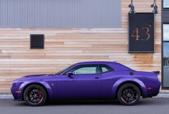 Dodge Challenger R/T Scat Pack Widebody