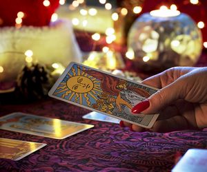 Wybierz kartę i sprawdź, co chce Ci powiedzieć Twój Anioł Stróż. Osoby z tą kartą czeka ogromny przypływ gotówki i manna płynąca z nieba. Obrazkowy test astrologiczny  