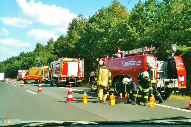 Wypadek teraz na DK nr 7! Ciężarówka uderzyła w robotników! Ruch w kierunku Warszawy zablokowany!