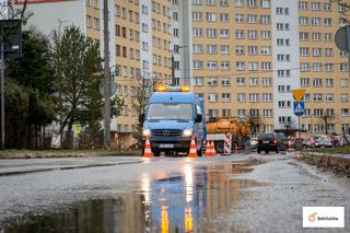 UWAGA. Zapadła się jezdnia w centrum Bełchatowa. Są utrudnienia