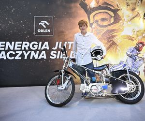 Bartosz Zmarzlik przekazał motocykl 11-letniemu Kubie