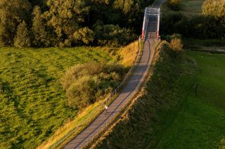 Najpiękniejsza trasa rowerowa w Polsce idealna na rodzinną wycieczkę. Leży w Małopolsce i na Słowacji