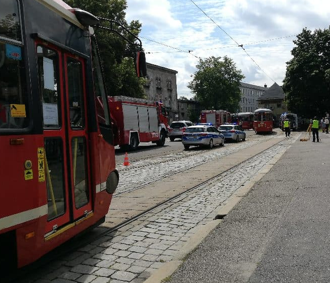 Zderzenie dwóch tramwajów w Mysłowicach. Co najmniej dwie osoby zostały ranne