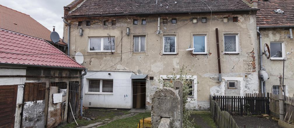 Metalowym prętem i nożem zabili kolegę