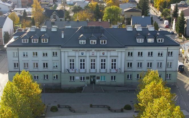 7. Powiat białobrzeski - mediana wynagrodzeń miesięcznych brutto (marzec 2025): 6275,8 zł