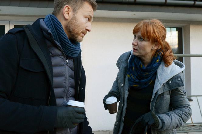 Komisarz Alex 11 sezon odcinek 134, Piotr (Krystian Wieczorek), Lucyna (Magdalena Walach)