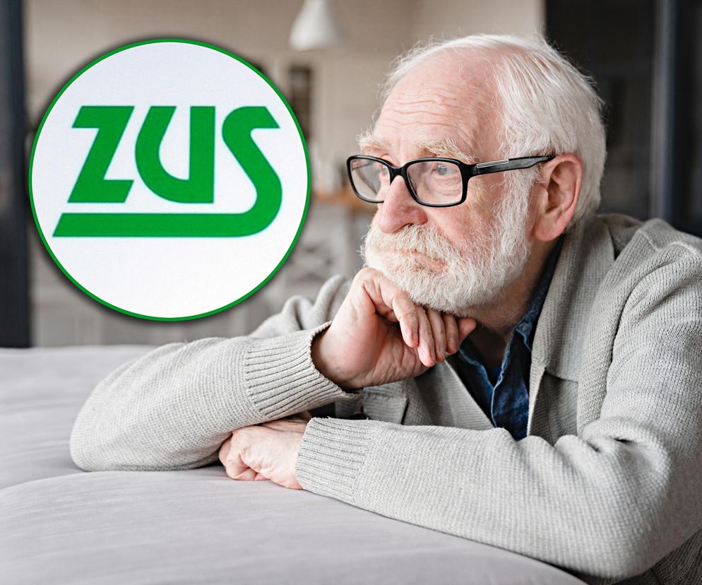 Zamyślony starszy mężczyzna z siwą brodą i okularami, w tle logo ZUS. Ilustracja symbolizuje problem kapitału początkowego i obniżonej emerytury, o czym przeczytasz na Super Biznes.