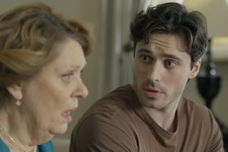 Barwy szczęścia odc. 3201. Józefina Rawiczowa (Elżbieta Jarosik), Cezary (Marcel Opaliński)