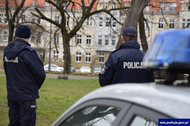 Nowe obostrzenia. Na ulicach więcej policji i wojska
