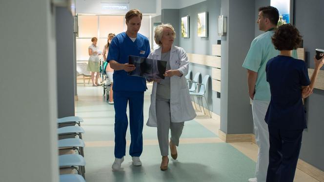 Na dobre i na złe, odcinek 717. Barbara Wilczewska (Agnieszka Pilaszewska), Michał Wilczewski (Mateusz Janicki)