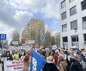 Protest pielęgniarek w Krakowie 12.04.