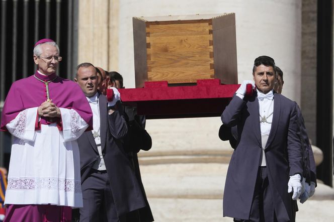 Głowy państw żegnają papieża Franciszka. Do Watykanu zjechali najważniejsi