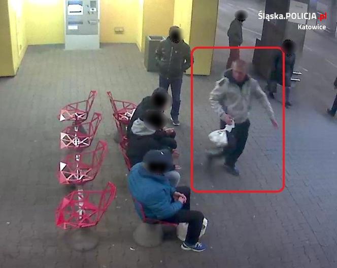 Dresiarz brutalnie pobił mężczyznę na dworcu w Katowicach. Wszystko nagrały kamery monitoringu [ZDJĘCIA]