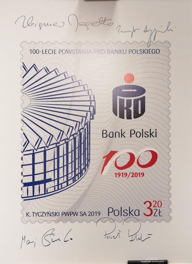 PKO BP na znaczku Poczty Polskie