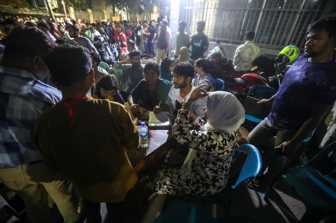 Samolot spadł na szkołę! Dziesiątki zabitych, 170 rannych