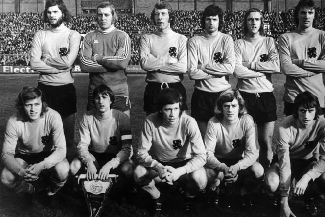 Holandia, wicemistrz świata 1974. W górnym rzędzie trzeci od prawej Wim Suurbier
