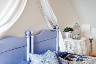Błękitne łóżko