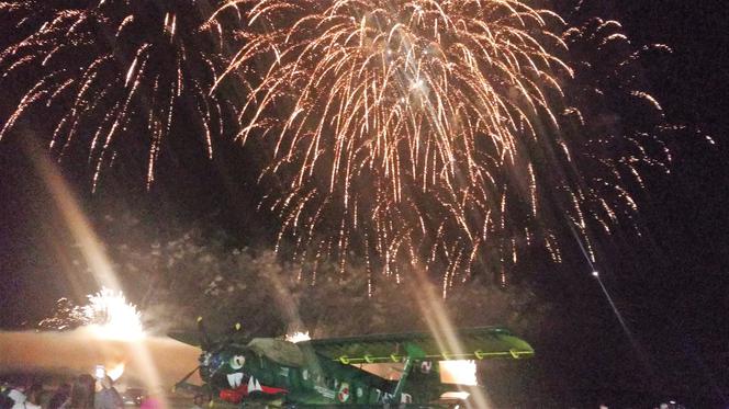 Katowice: Akrobacje lotnicze i widowiskowe pokazy pirotechniczne! Za nami pierwsza edycja Fajery