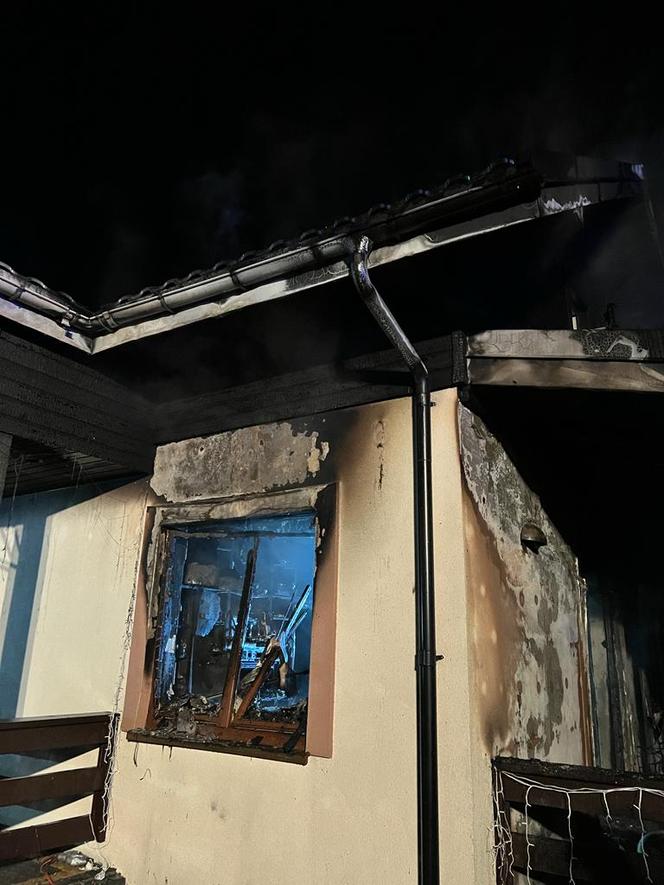 Pożar domu w Choroszczy. Zginęły cztery osoby, w tym trójka dzieci