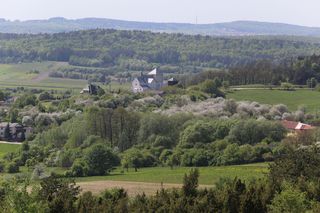 Wierna Rzeka i żółty szlak turystyczny atrakcją w regionie. Galeria zdjęć