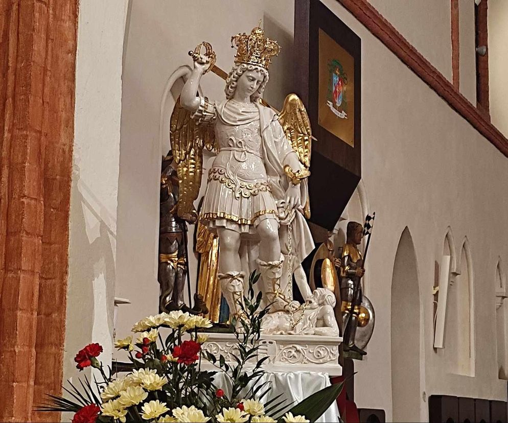 Figura św. Michała Archanioła w koszalińskie katedrze