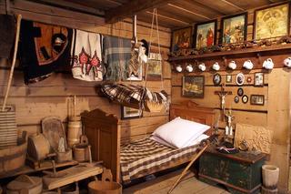 Nie tylko Zalipie. 9 urzekających polskich wsi - jedna z nich trafiła do powieści Olgi Tokarczuk