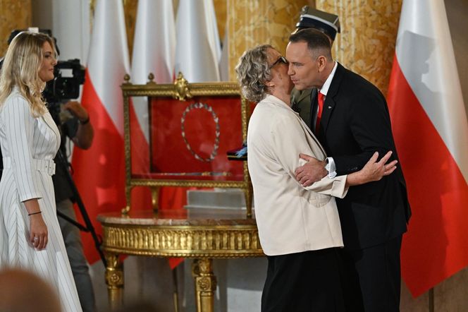 Uroczyste wejście Pary Prezydenckiej do Pałacu Prezydenckiego. Przemarsz ulicami Warszawy