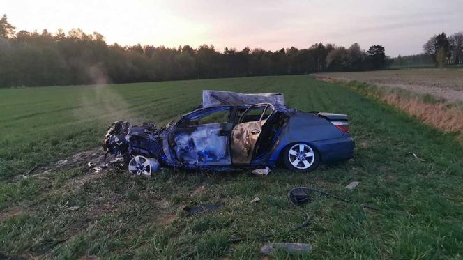 BMW dachowało i spłonęło
