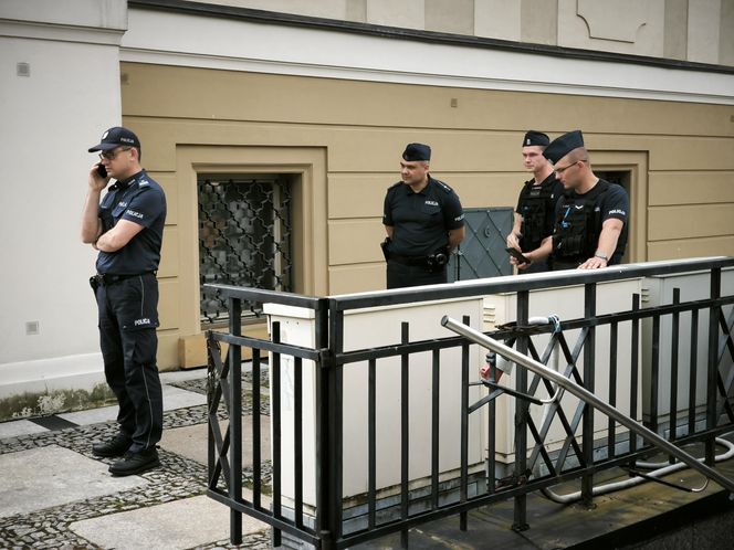 Manifestacja pod hasłem "Sto nielegalnej imigracji" w Lesznie