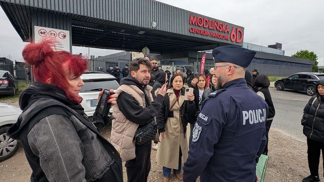 Hala na Modlińskiej zamknięta dla kupców. To koniec bazaru