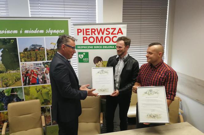 Uratowali życie z pomocą AED