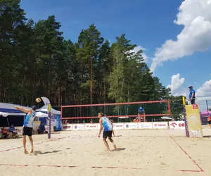 Trwa turniej Plaża Open 2023 w Białymstoku. Sportowe emocje na plaży Dojlidy