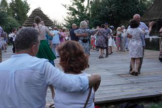 Przy sobocie potańczyć można! Oto roztańczony skansen. ZDJĘCIA