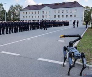 Robopies odwiedził i ćwiczył z warszawskimi policjantami