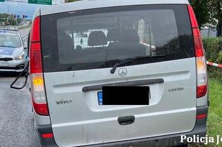 Bus staranował radiowóz, potem doprowadził do wypadku