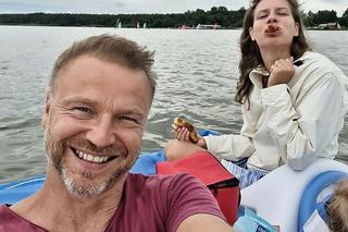 Krystian Wieczorek i jego żona Maria Szafirska-Wieczorek na łódce