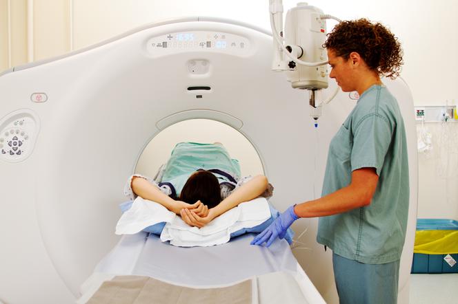 Tomografia Emisyjna PET-CT - jak wygląda badanie? Wskazania do PET-C