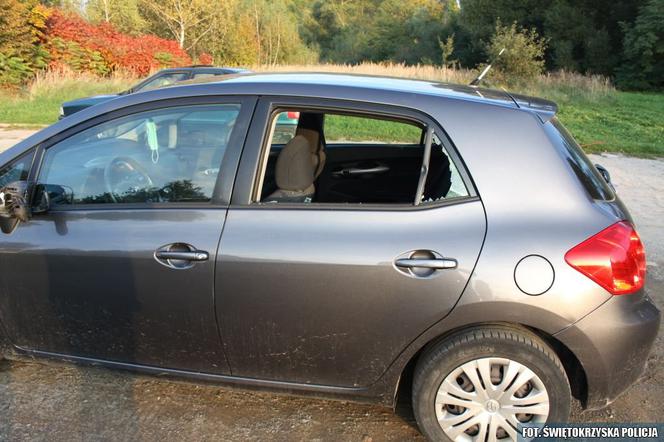 Dowiedział się, że żona go zdradza, zniszczył samochód rywala. Pomylił auta!