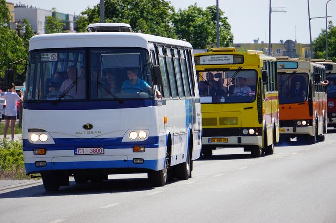 Zlot zabytkowych autobusów 2022 w Bydgoszczy [ZDJĘCIA] 