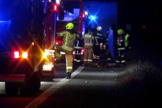 Szedł poboczem, zmiotła go ciężarówka. Na ratunek nie było szans, 47-latek zginął na miejscu