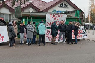 Protest pod Urzędem Gminy w Grucie