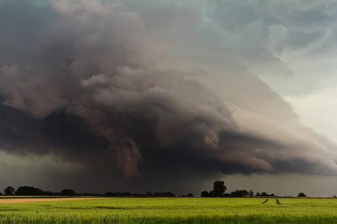 Burzowa niedziela z gradem na Podkarpaciu. Ostrzeżenie IMGW